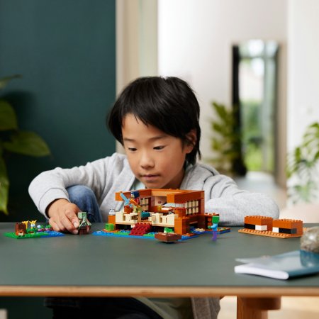 21256 LEGO®  Minecraft Varlių Namas 