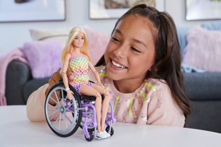 BARBIE madistė neįgaliojo vežimėlyje šviesiais plaukais, HJT13 HJT13
